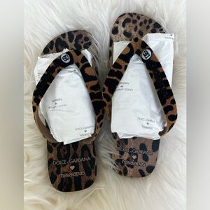 Dolce Gabbana x Havaianas Leopard Flip flops size 5/6